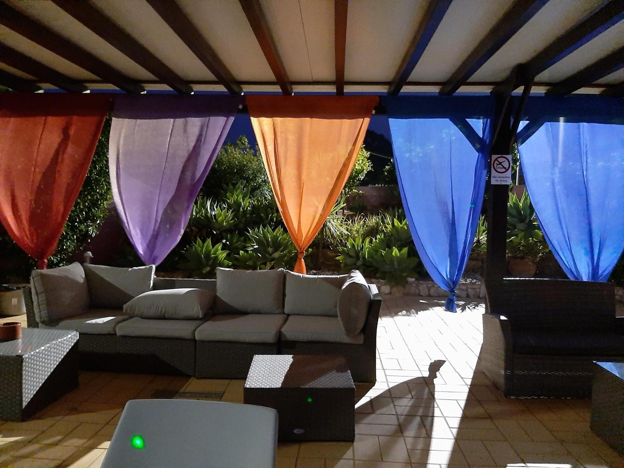 Lucie Lime Guesthouse Luz Exterior foto